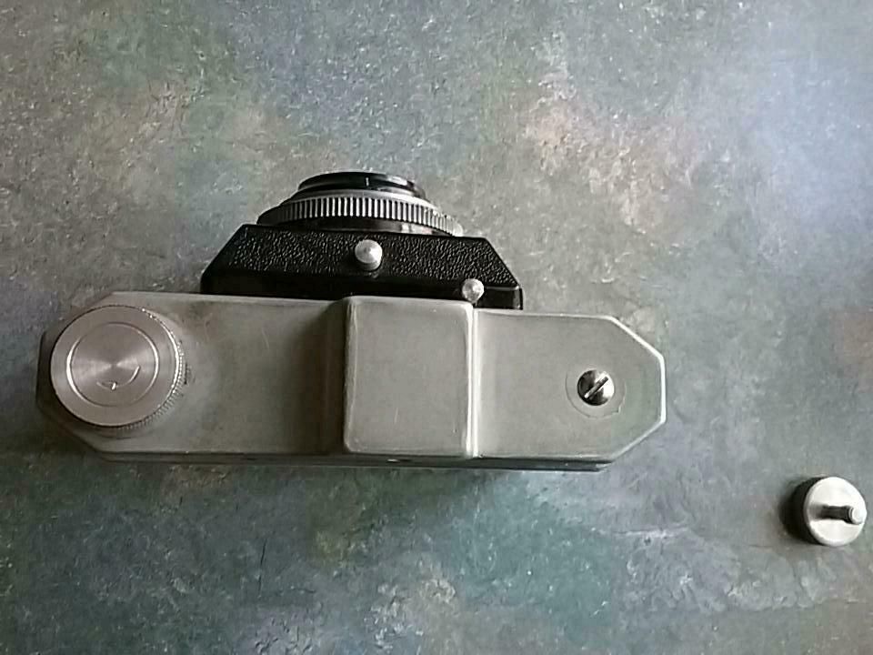 Fotoapparat aus den 1950 iger Jahren mit Aufdruck Rothlar Optik in