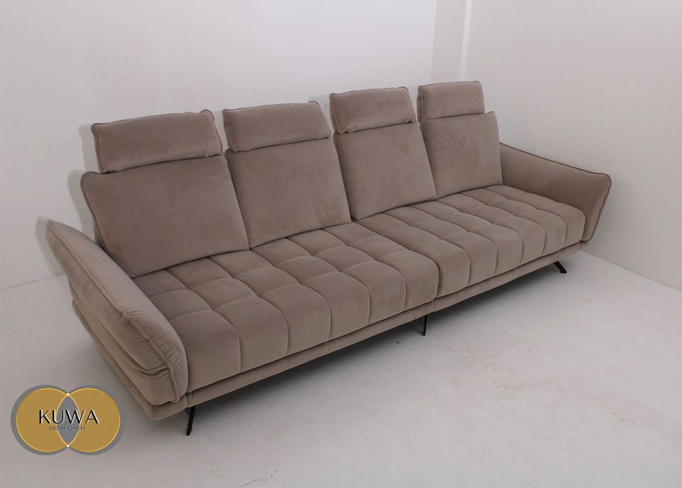 Viersitzer Samt Sofa beige grau Couch 4er in Bergkamen