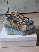 Alma Blue exklusive Sandale Wedges Nieten türkis 38 sehr stylisch Bayern - Weidenbach Vorschau