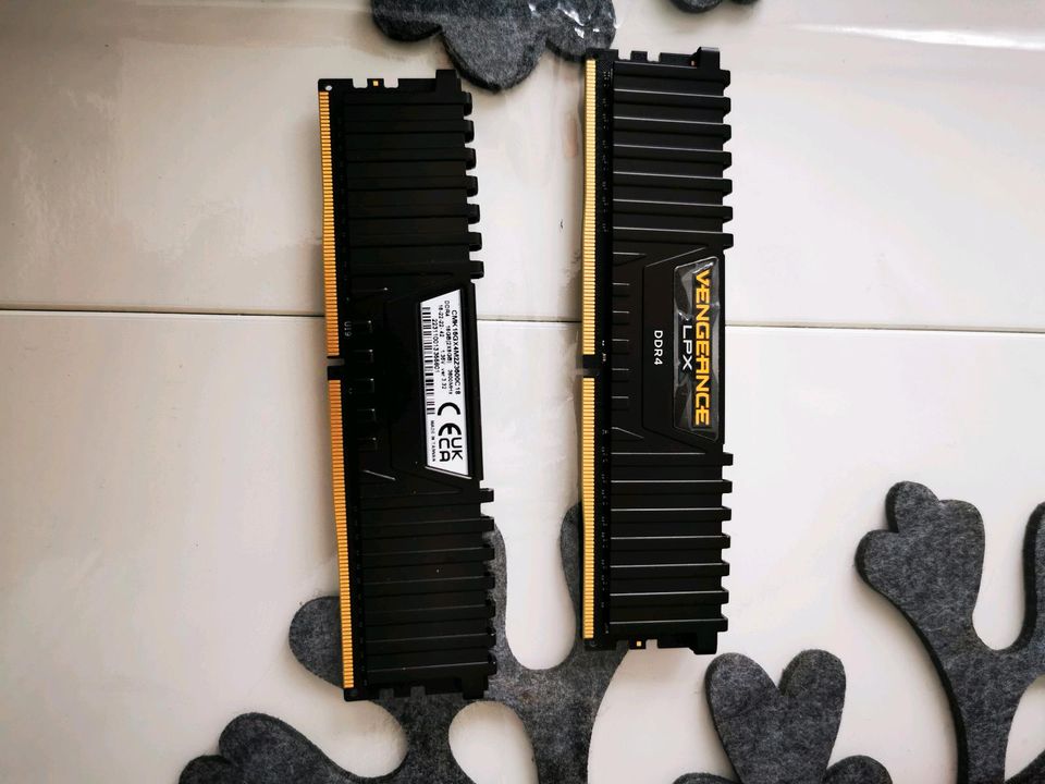 Corsair 16GB DDR 4 RAM 3600 Ghz in Rüsselsheim