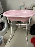 Rotho Babybadewanne inklusive Gestell rosa Baden-Württemberg - Waiblingen Vorschau