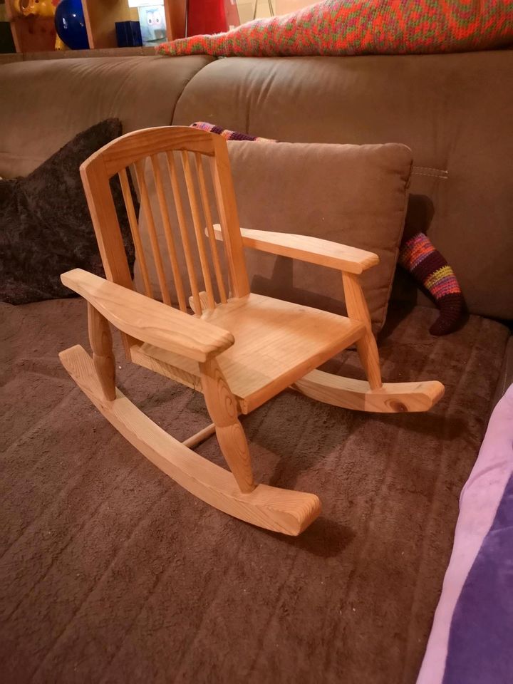Kleiner Schaukel Stuhl in Bocholt