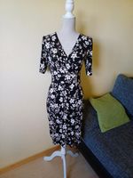 Sommerkleid mit floralem Print M Niedersachsen - Wolfenbüttel Vorschau