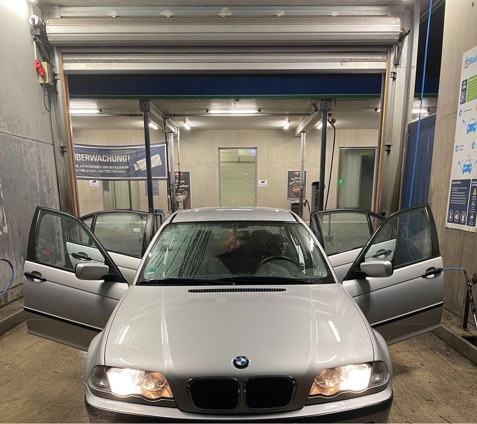 BMW 318i  / 106.000 km / Fahrbereit  100% in München