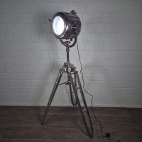 24628 Tripod Stehlampe Lampe 1,44 m – 1,64 m Niedersachsen - Nordhorn Vorschau