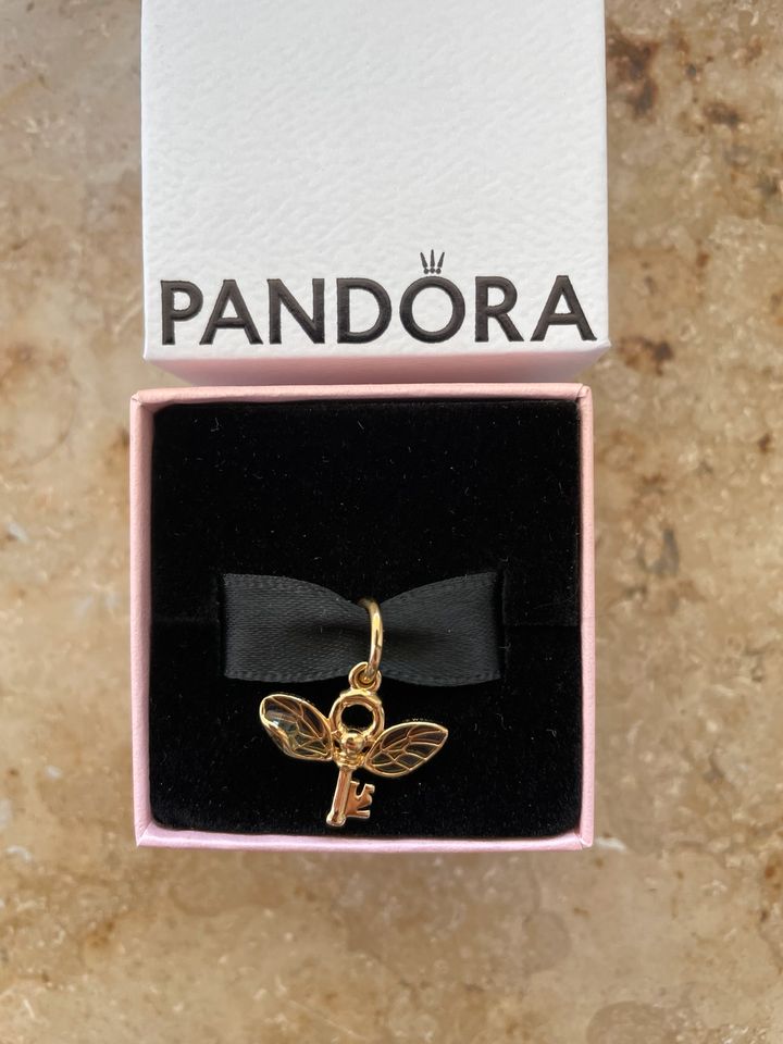 ORIGINAL! Pandora Charm! Harry Potter! Fliegender Schlüssel! NEU! in Großmehring