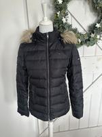 Tommy Hilfiger Daunenjacke Jacke Winterjacke Sachsen-Anhalt - Teuchern Vorschau