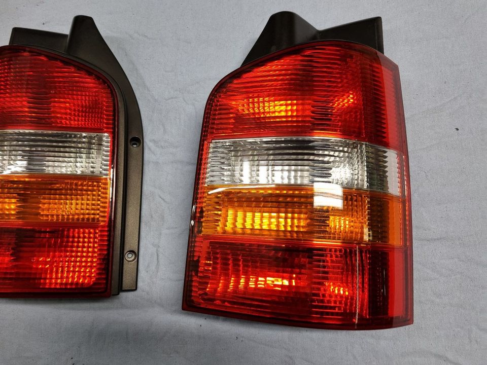 VW T5 Rückleuchten Rücklicht 7H0945095G 7H0945096G links rechts