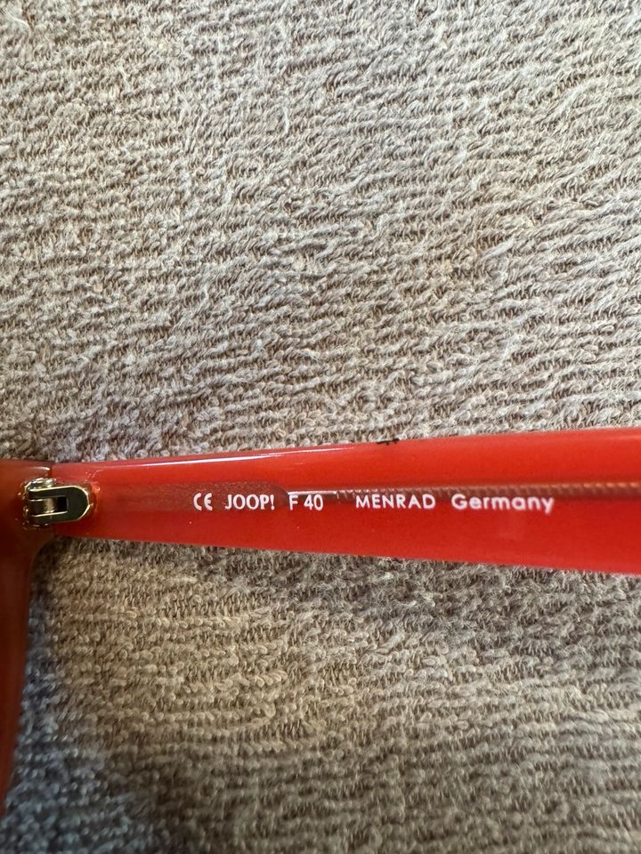 Sonnenbrille Joop! Rot Modell 87224 in Dortmund