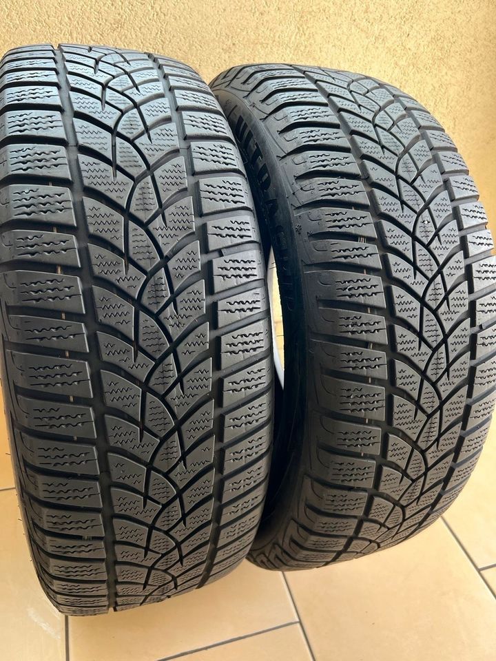 2x 205 60 R16 92H Winterreifen Goodyear 5mm DOT:1218 in Meschede