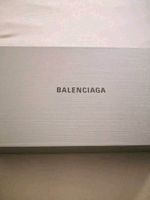 Original Balenciaga Hourglass WOC NEU mit Etikett Full Set! Frankfurt am Main - Sachsenhausen Vorschau