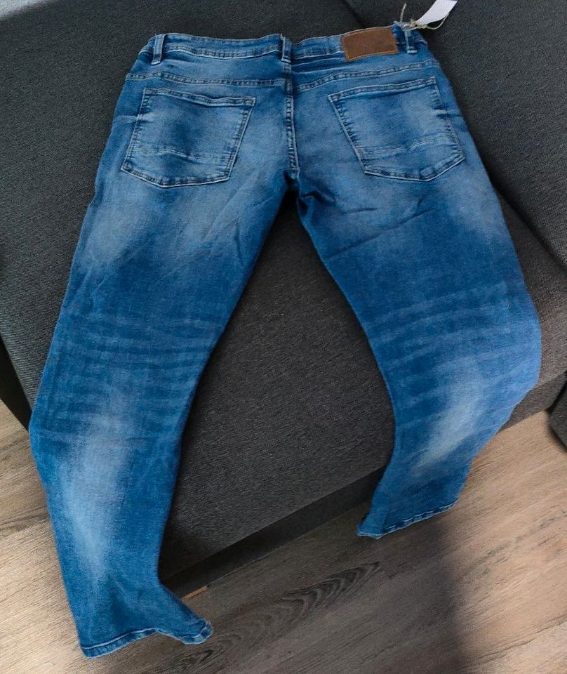 Jeans lang straight gerader Schnitt W34 L30 in Alsbach-Hähnlein