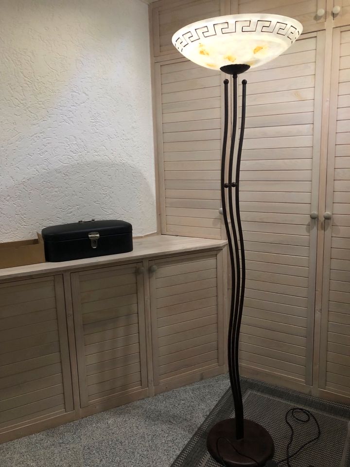 Wohnzimmer Stehlampe in Wernsdorf