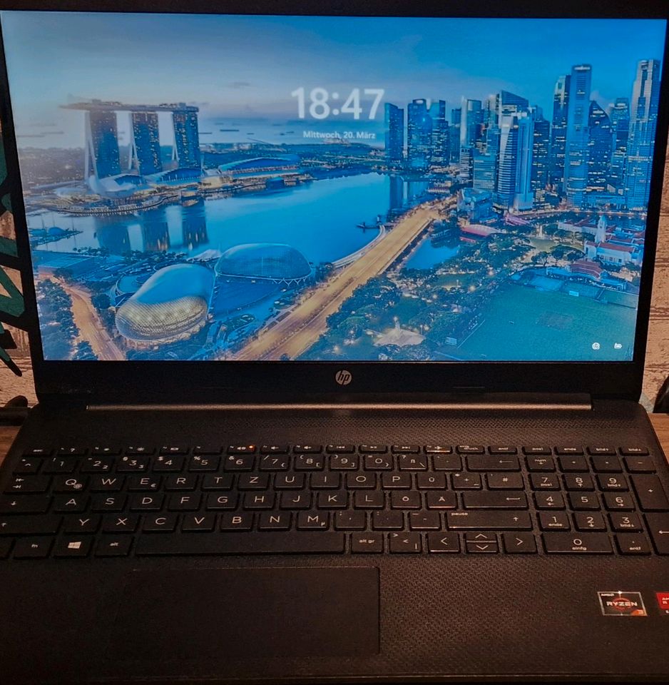HP Notbook 15s-eq1305ng 8 GB 256 SSD in Dresden