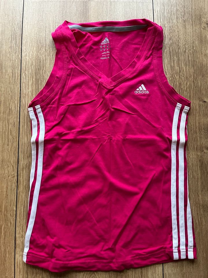 NEU Adidas Sport Shirt Damen Größe 36 in Grafschaft