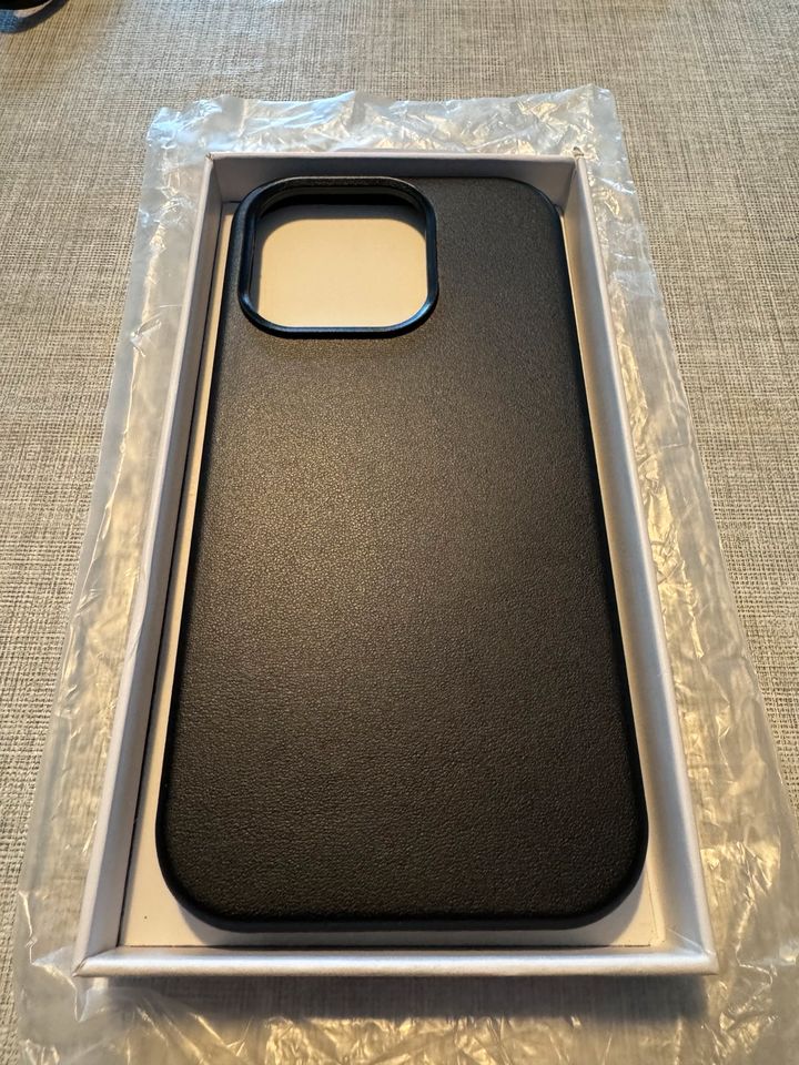 MagSafe Leder Case/Hülle schwarz iPhone 14 Pro in Zetel