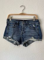 Hollister – Blaue Boyfriend Jeans Shorts, Größe 5, W27, S Nordrhein-Westfalen - Grevenbroich Vorschau