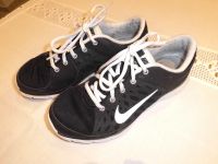 Nike - Turnschuhe - Sneaker - Schwarz / Weiß - Gr.39 Niedersachsen - Rethemer Vorschau