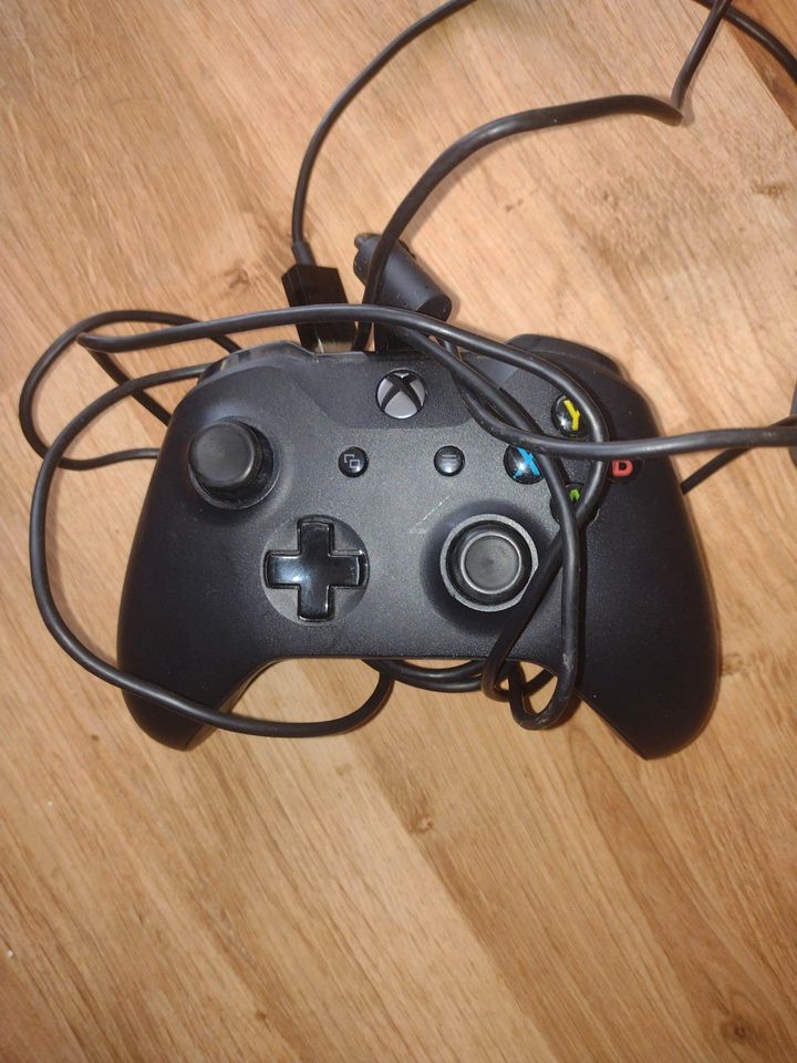 Microsoft Xbox One Controller in Köln