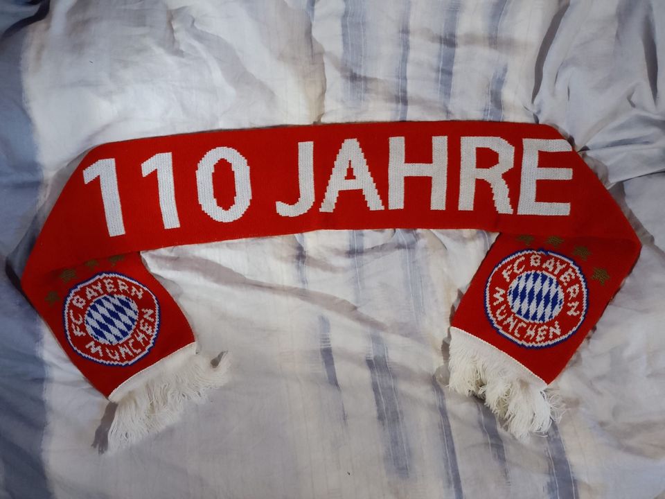 Schal FC Bayern München 110 Jahre in Hamburg