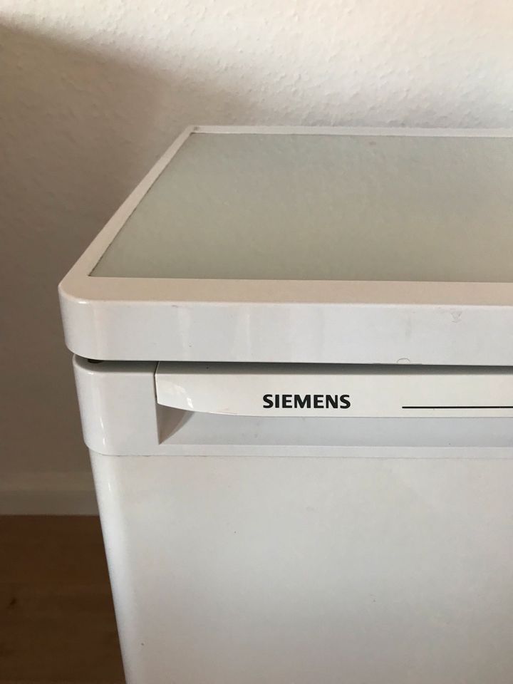 Siemens Kühlschrank mit Gefrierfach/ Sehr gepflegt und Top Zust in Hamburg