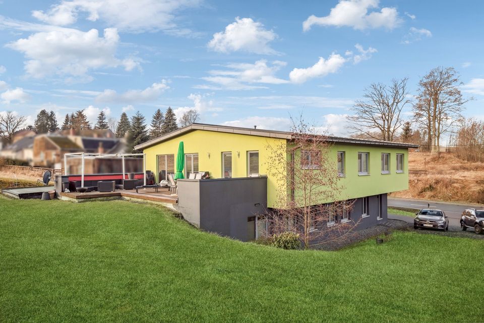 Moderne Praxisimmobilie mit exklusiver wohnwirtschaftlicher Nutzungsmöglichkeit im Obergeschoss in Oelsnitz / Vogtland