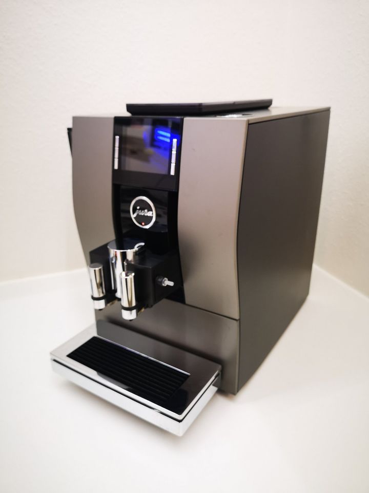 Jura Z6 Dark Inox Smart Cool Control Kaffeevollautomat in Kalefeld