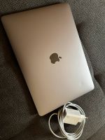 MacBook Pro 13,3 Zoll mit Touchbar aus 2019 Spacegray Akku Top! Sachsen - Fraureuth Vorschau