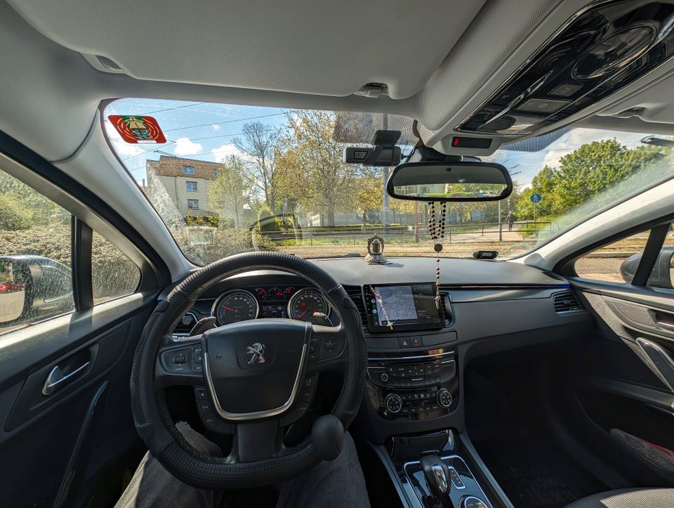 Peugeot 508 Hybrid 4 in Erfurt