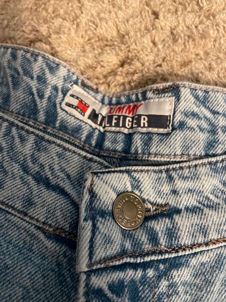 Tommy Hilfiger Baggy Jeans 4127 - Neu/Ungetragen in 34 in Meppen