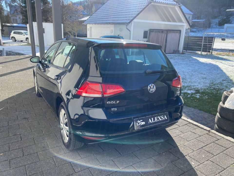 Volkswagen Golf 1.2 TSI 63kW BMT Golf 7 Klima Sitzhzg SH ge in Albstadt