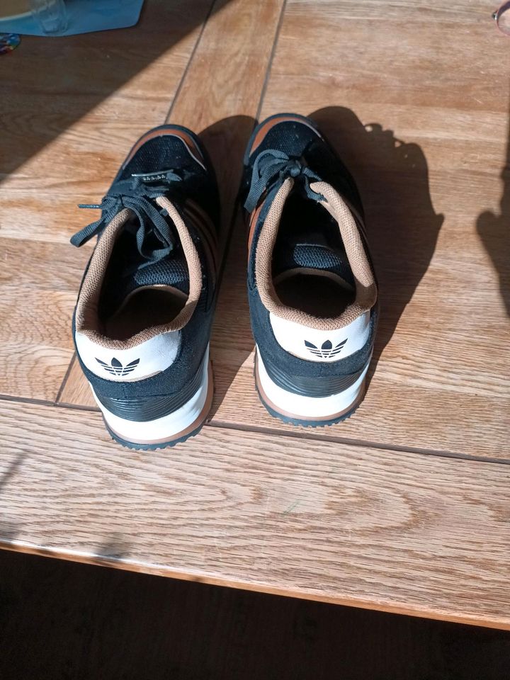 Adidas Sneaker in Eutin