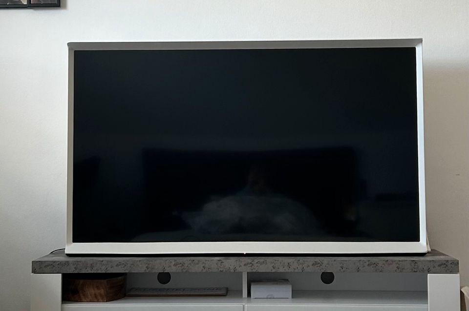 Samsung Serif-TV QE55LS01RA QLED-Fernseher 138 cm/55 Zoll, 4K in Wolfsburg