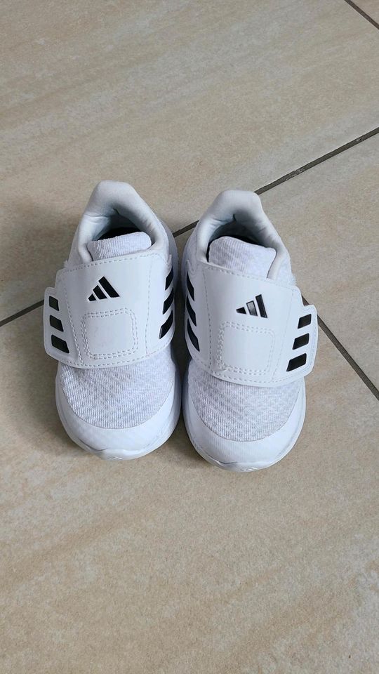 Adidas Schuhe in Selm