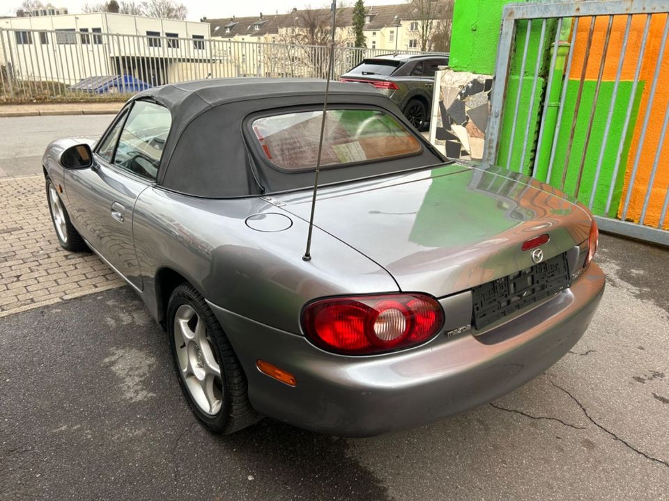 Mazda MX-5 1.6 i Roadster TÜV/INSPEKTION NEU*ROSTFREI in Essen