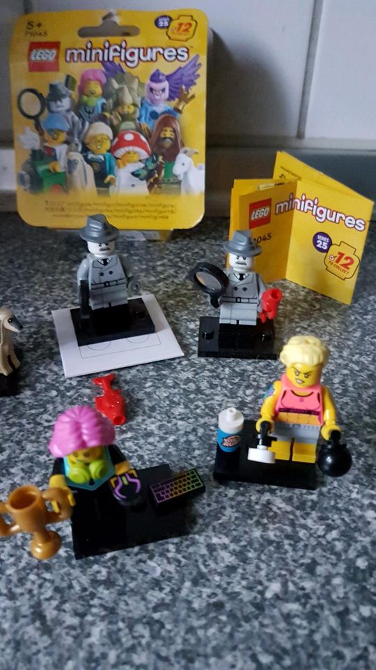 LEGO Minifiguren 71045 Serie 25  €3,50 in Hamburg