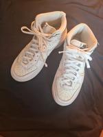 NIKE air weiß Gr. 39 Kr. München - Unterschleißheim Vorschau