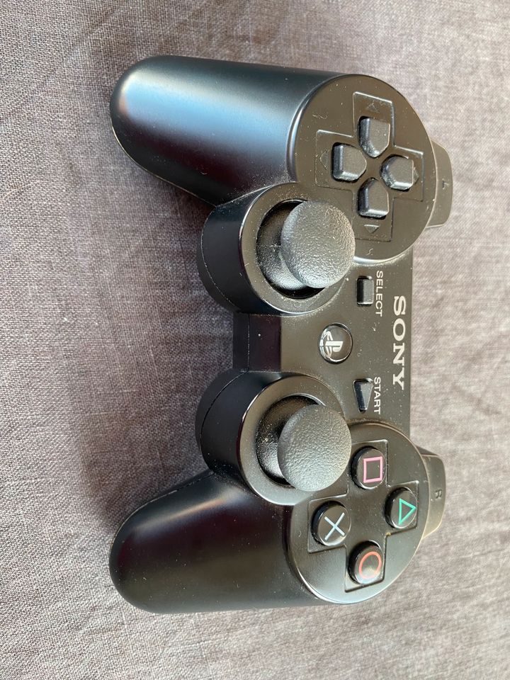 Playstation 3 / 320 GB / 1 Controller + Spiele in Landshut