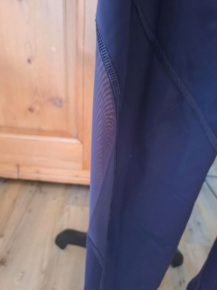 Adidas Sport Hose Leggings BT Cummuter 7/8 aubergine Mesh Gr XS in Langenfeld