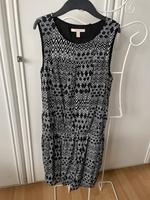 Pflegeleichtes Kleid Sommerkleid Esprit Gr 36/38, topp Zustand Nordrhein-Westfalen - Oberhausen Vorschau