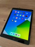 Apple iPad 9,7" 128GB [Wi-Fi, Modell 2017] space grau A1822 Mecklenburg-Vorpommern - Wismar Vorschau