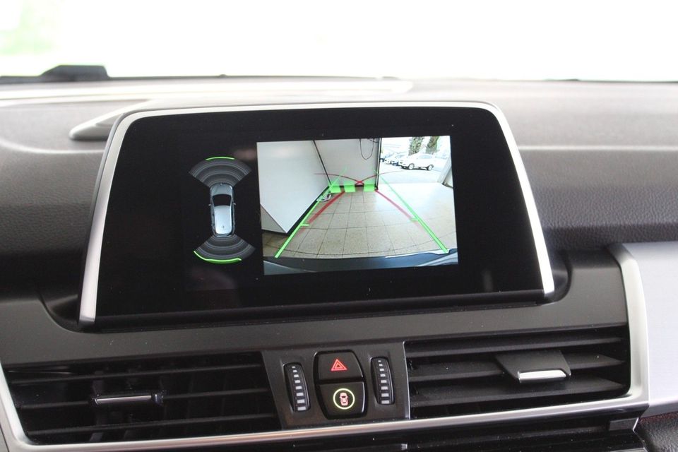 BMW 218 AT Sport Line Navi LED Kamera Hi-Fi in Ansbach