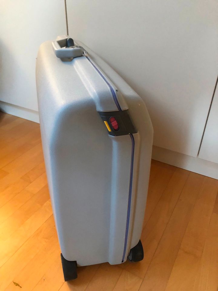 Samsonite Koffer in Bestensee