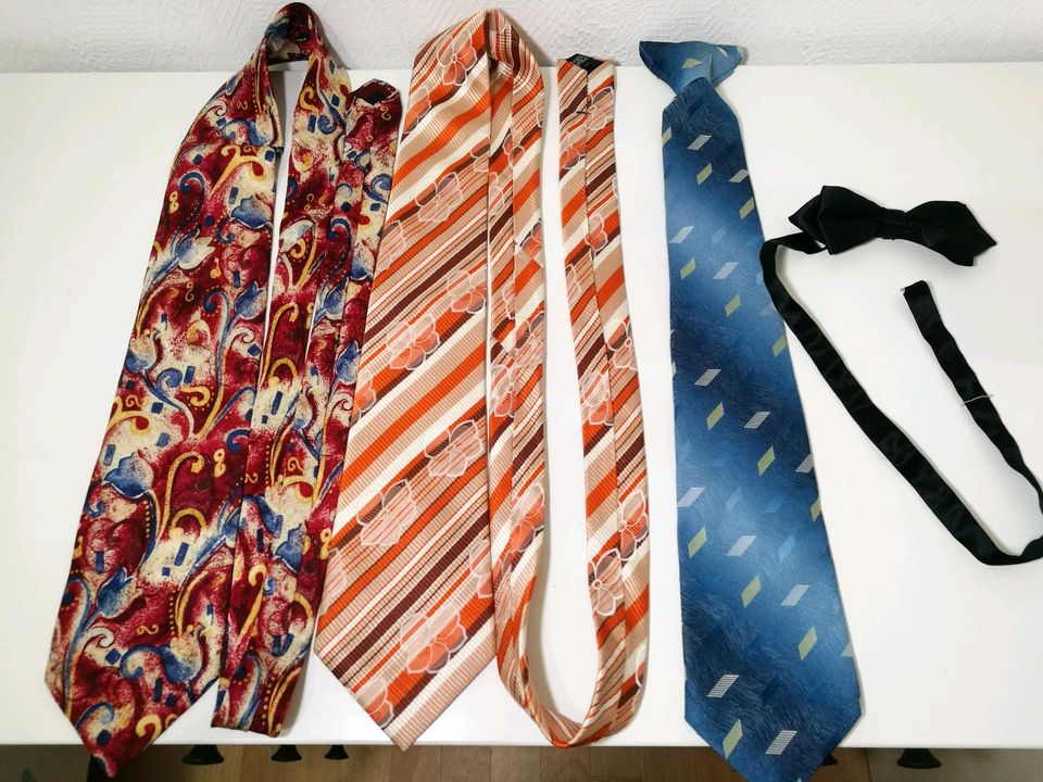 verschiedene Herren Krawatten aus Seide in München