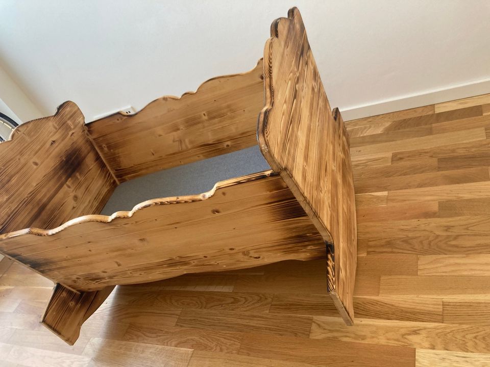 Wiege Kinderbett Schaukelbett Bett aus Holz in Dresden