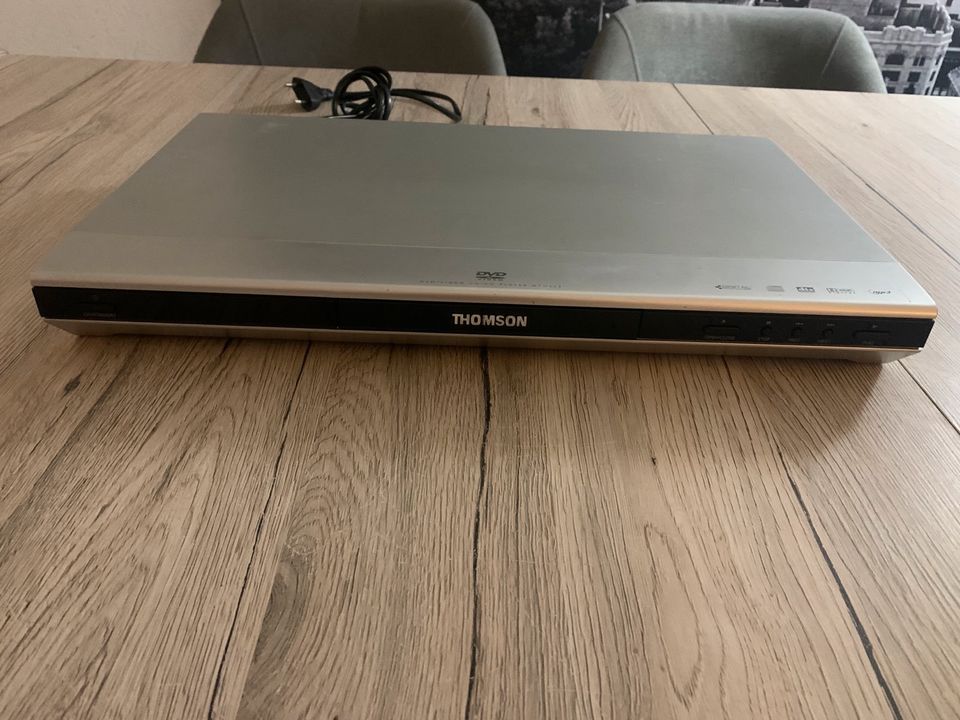 THOMSON Digital Video Disc Player Modelnr: DTH213E✅ in Ditzingen