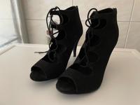 High Heels schwarz 39 Hessen - Allendorf Vorschau