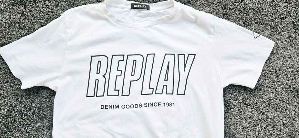 Neuwertiges Replay T-Shirt Gr. S in Oppenweiler