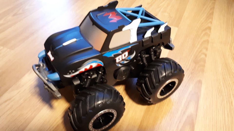 RC Ferngesteuertes Auto Monster Truck Buggy Racer in Neuwied