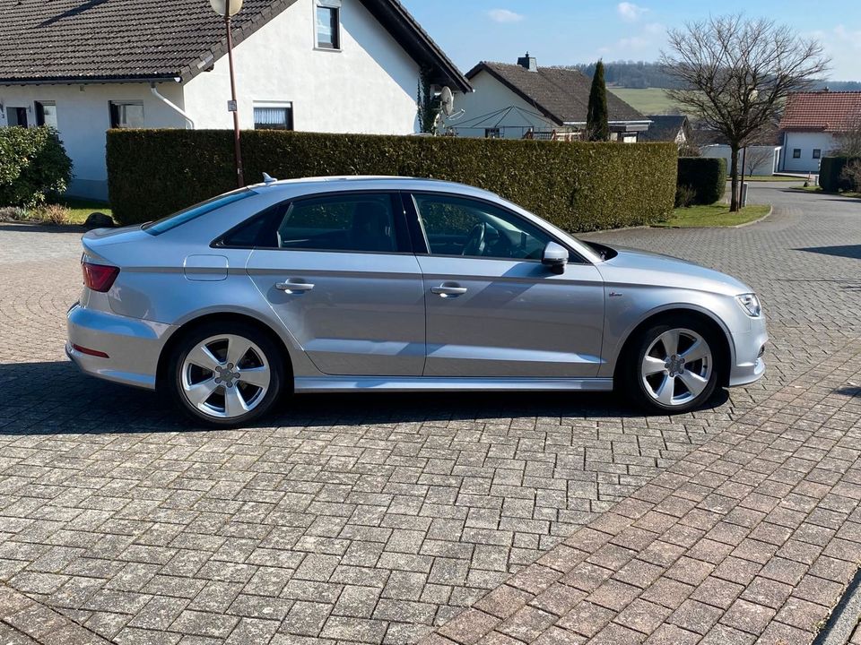 Audi A3 1.4 TFSI cod ultra S tronic S line S line in Rehe